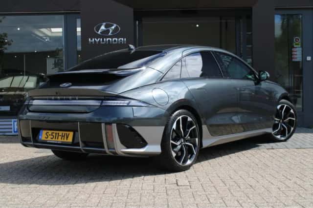 Hyundai Ioniq 6 (2023) thumbnail 2