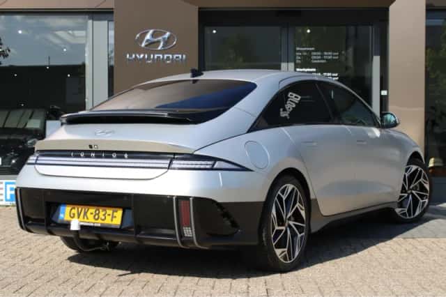 Hyundai Ioniq 6 (2024) thumbnail 2