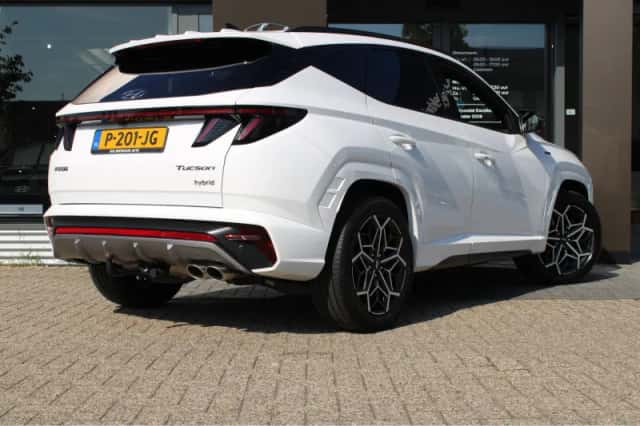 Hyundai Tucson (2022) thumbnail 2