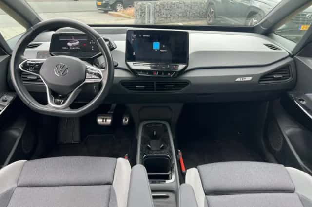 Volkswagen ID.3 (2020) thumbnail 2