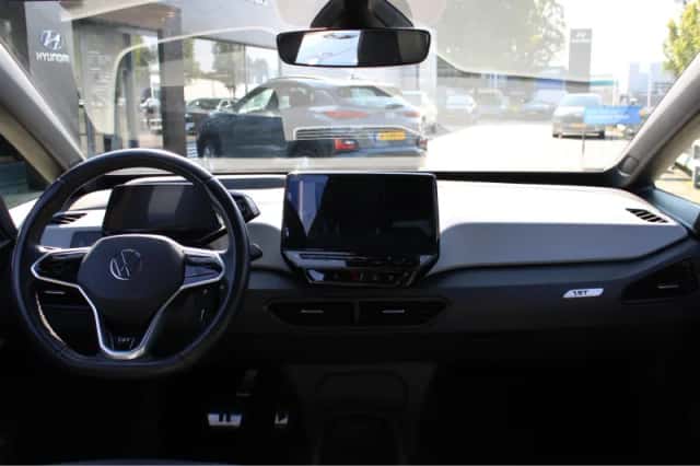 Volkswagen ID.3 (2020) thumbnail 3