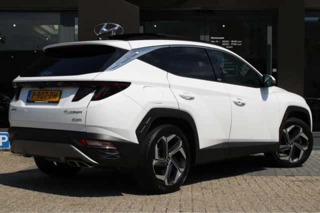 Hyundai Tucson (2021) thumbnail 2
