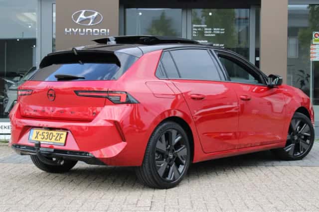 Opel Astra (2024) thumbnail 2