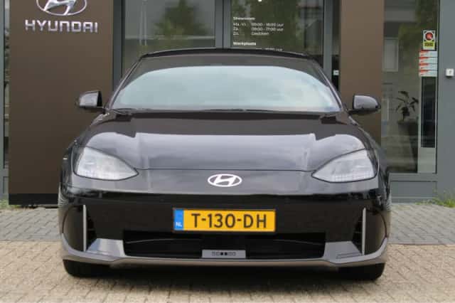 Hyundai Ioniq 6 (2023) thumbnail 6