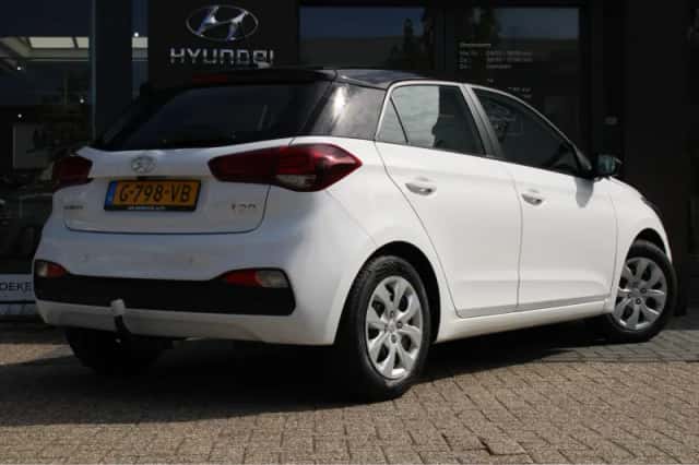 Hyundai i20 (2019) thumbnail 2