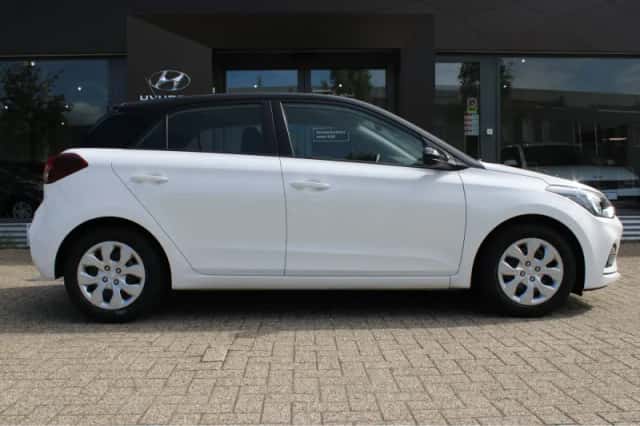 Hyundai i20 (2019) thumbnail 5