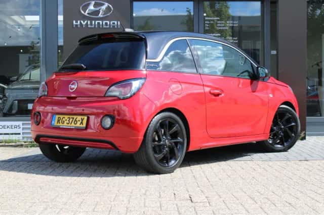 Opel Adam (2017) thumbnail 2