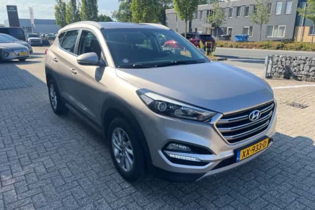 Hyundai Tucson (2019) thumbnail 3