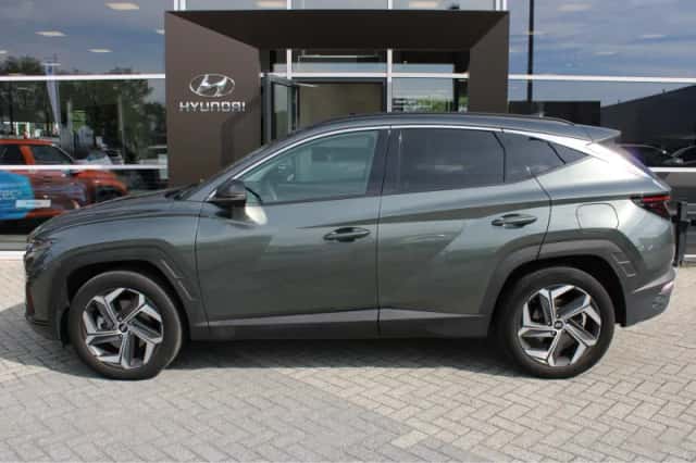 Hyundai Tucson (2023) thumbnail 3