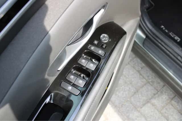 Hyundai Tucson (2023) thumbnail 10