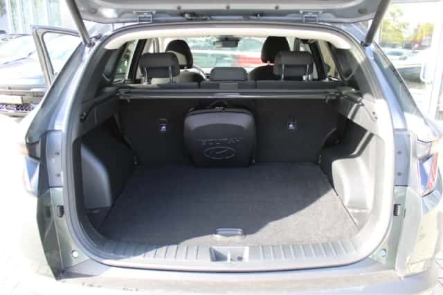 Hyundai Tucson (2023) thumbnail 12