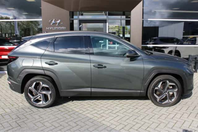 Hyundai Tucson (2023) thumbnail 4