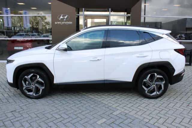 Hyundai Tucson (2023) thumbnail 3