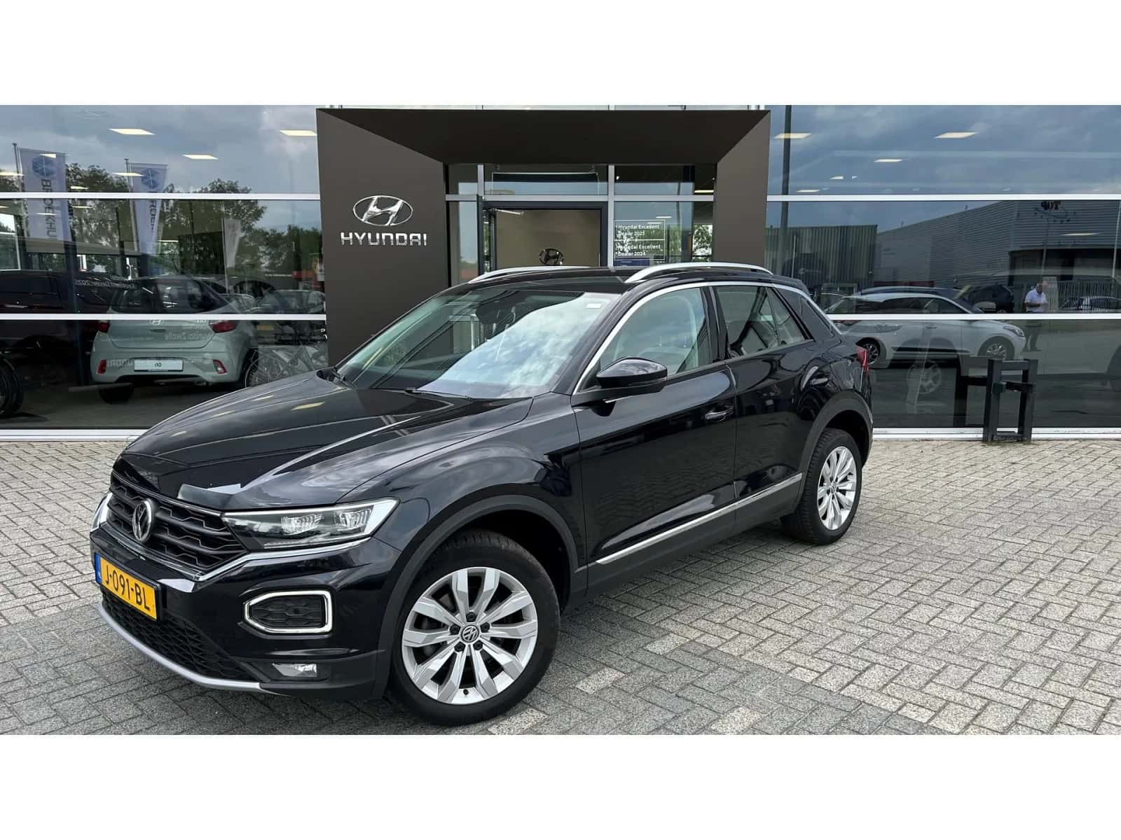 Volkswagen T-Roc (2020) — foto 1