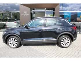 Volkswagen T-Roc (2020) thumbnail 3