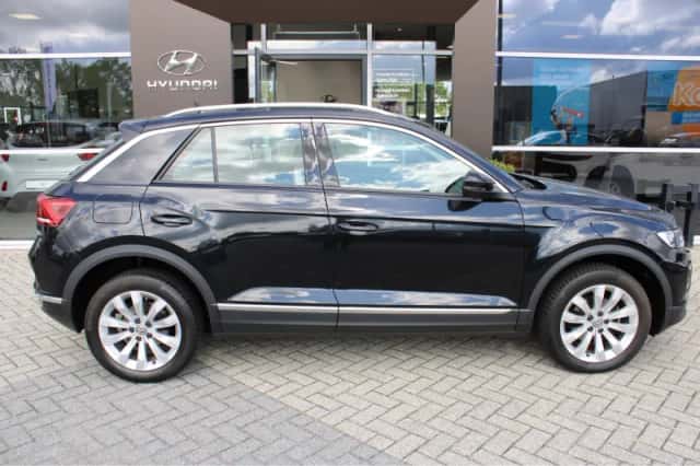 Volkswagen T-Roc (2020) thumbnail 4
