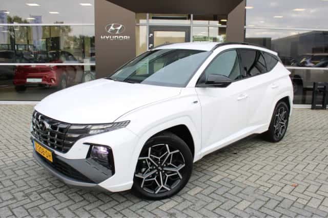 Hyundai Tucson (2024) thumbnail 1