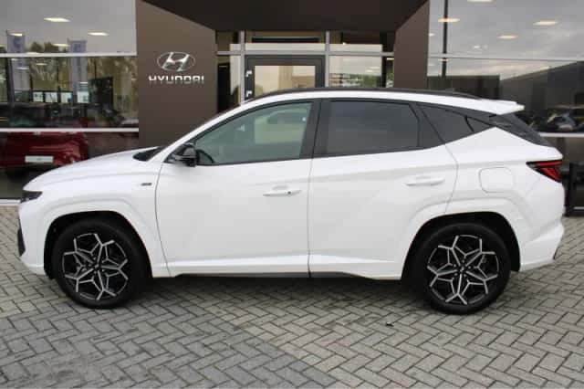 Hyundai Tucson (2024) thumbnail 3