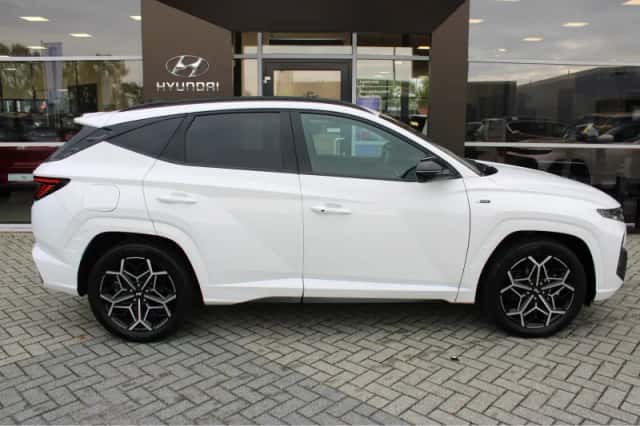 Hyundai Tucson (2024) thumbnail 4