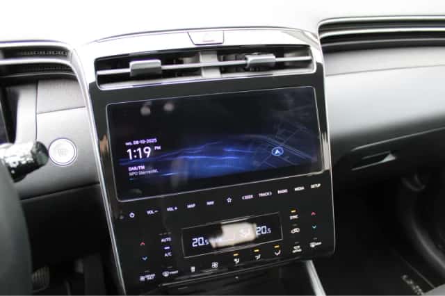 Hyundai Tucson (2023) thumbnail 18
