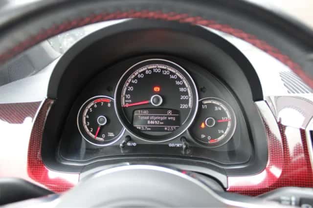Volkswagen Up! (2023) thumbnail 14