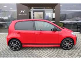 Volkswagen Up! (2023) thumbnail 4