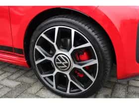 Volkswagen Up! (2023) thumbnail 7