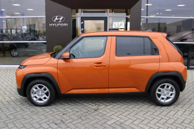Hyundai INSTER (2025) thumbnail 3