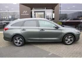 Hyundai i30 (2022) thumbnail 4