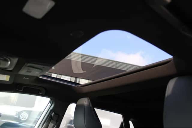 Subaru Solterra (2023) thumbnail 14