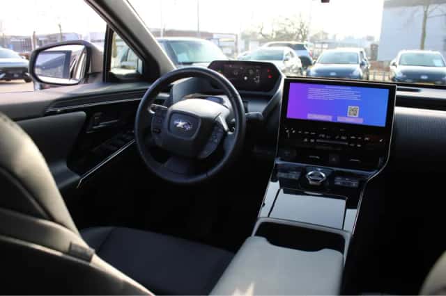 Subaru Solterra (2023) thumbnail 10