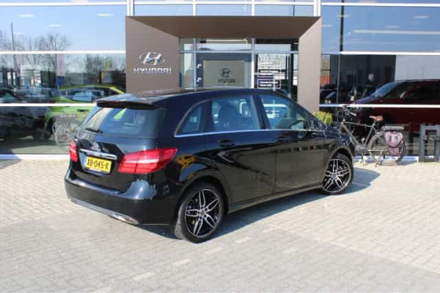 Mercedes-Benz B-Klasse (2018) thumbnail 2