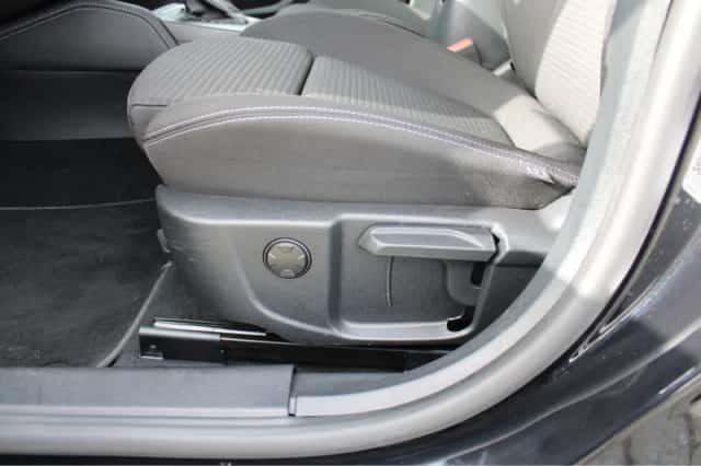 Ford Focus (2023) thumbnail 12