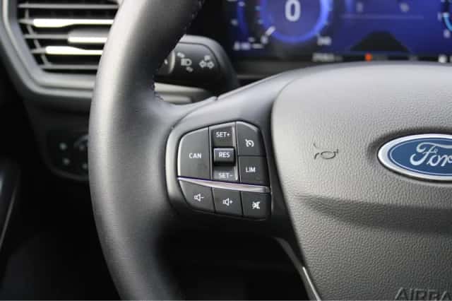 Ford Focus (2023) thumbnail 18