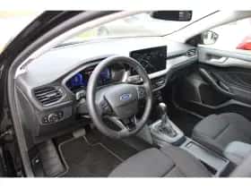 Ford Focus (2023) thumbnail 7