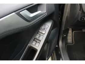 Ford Focus (2023) thumbnail 9