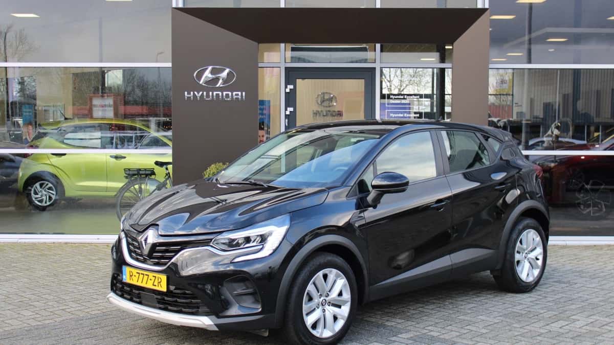 Renault Captur (2023) — foto 1