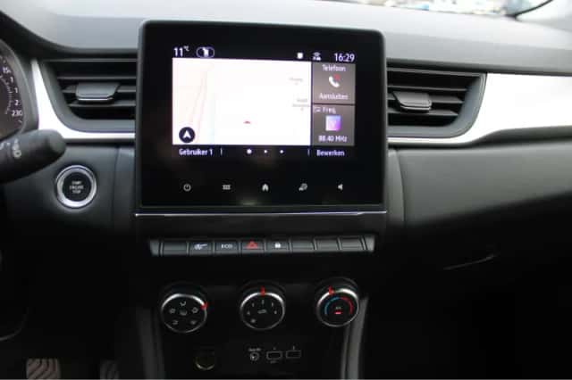 Renault Captur (2023) thumbnail 12
