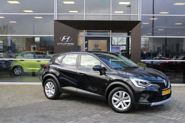 Renault Captur (2023) thumbnail 5