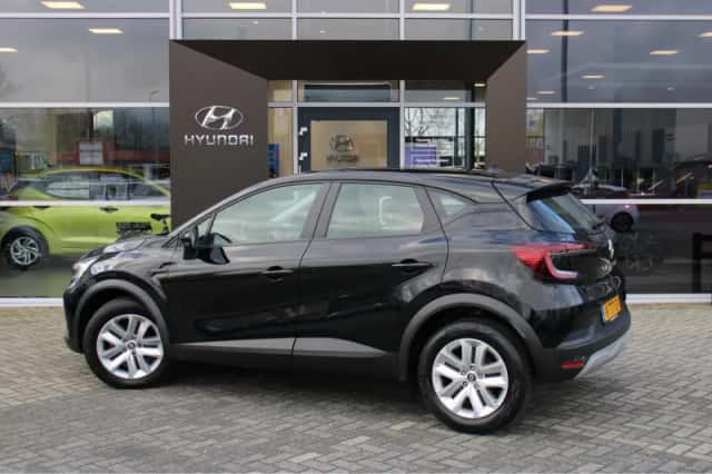 Renault Captur (2023) thumbnail 6