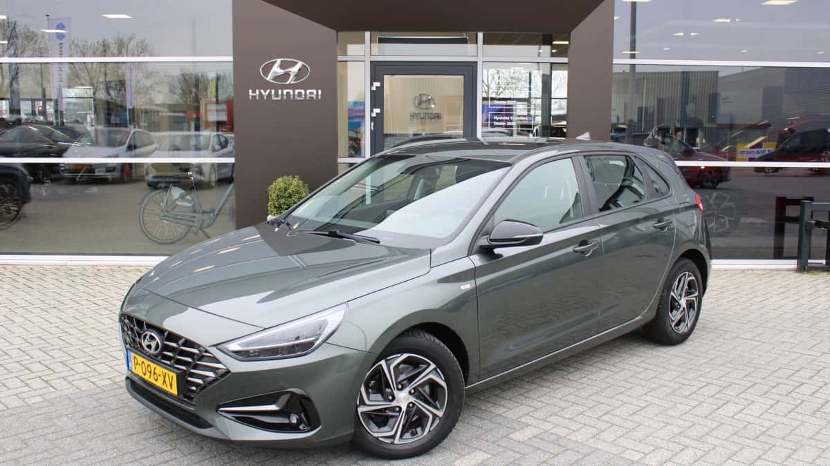 Hyundai i30 (2022) — foto 1