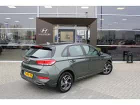 Hyundai i30 (2022) thumbnail 2