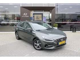 Hyundai i30 (2022) thumbnail 3