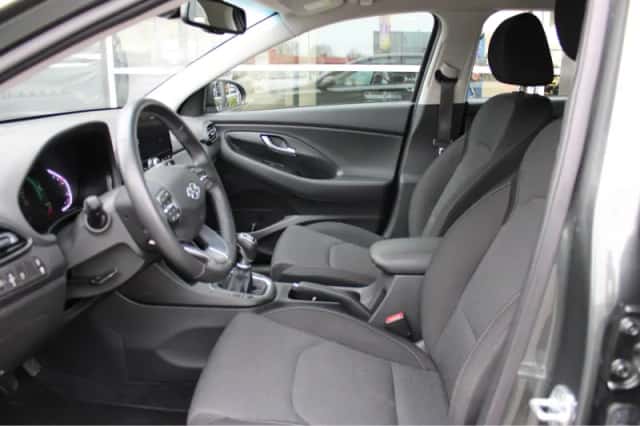 Hyundai i30 (2022) thumbnail 6