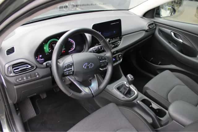 Hyundai i30 (2022) thumbnail 9