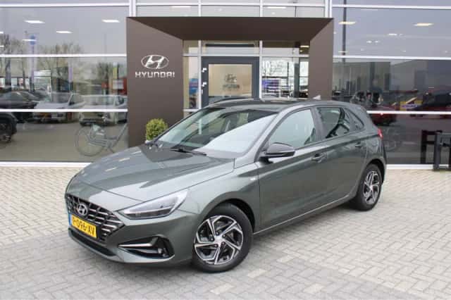 Hyundai i30 (2022) thumbnail 1