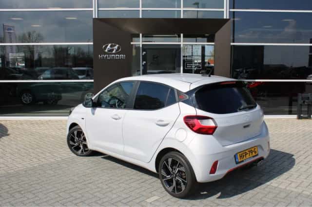 Hyundai i10 (2023) thumbnail 3