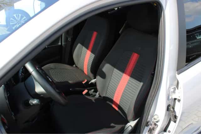 Hyundai i10 (2023) thumbnail 6