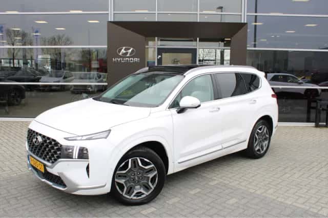 Hyundai Santa Fe (2022) thumbnail 1