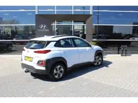 Hyundai Kona (2021) thumbnail 2